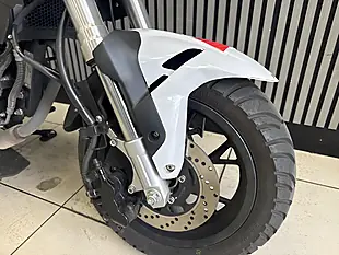 Used 2025 Benelli Tnt 125 Tornado White - Interior and Exterior details 6