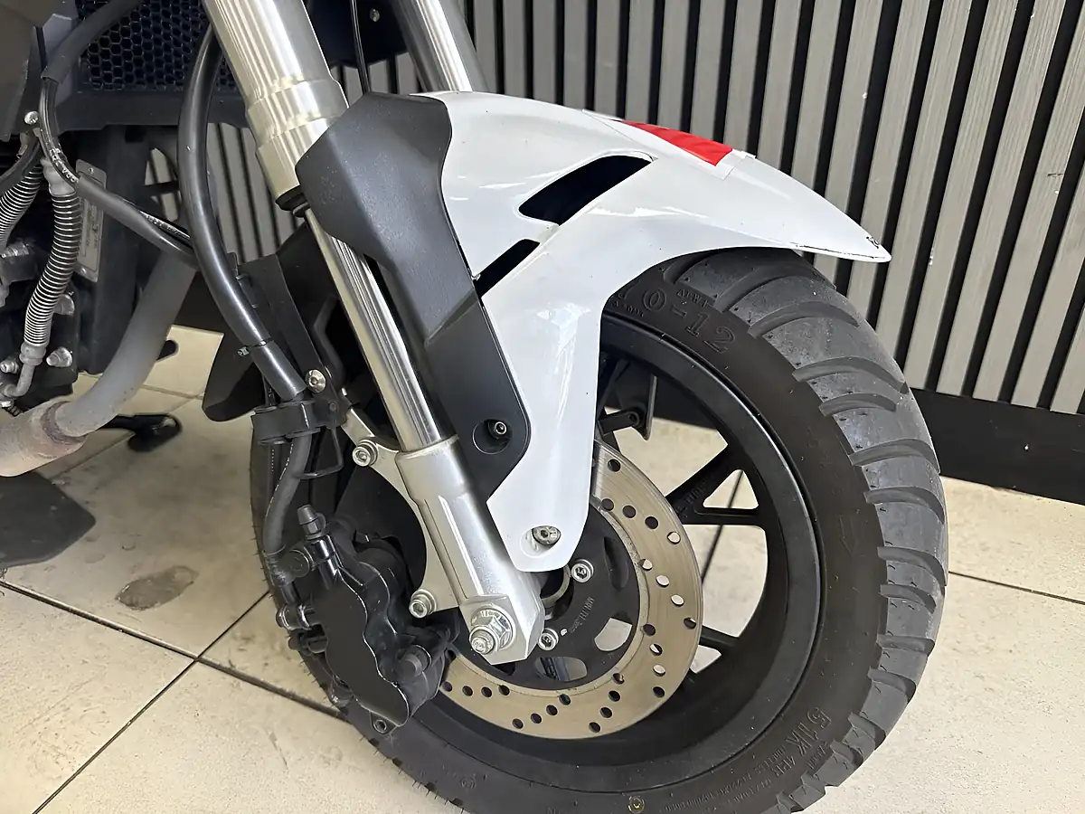 Used 2025 Benelli Tnt 125 Tornado White - Interior and Exterior details 6