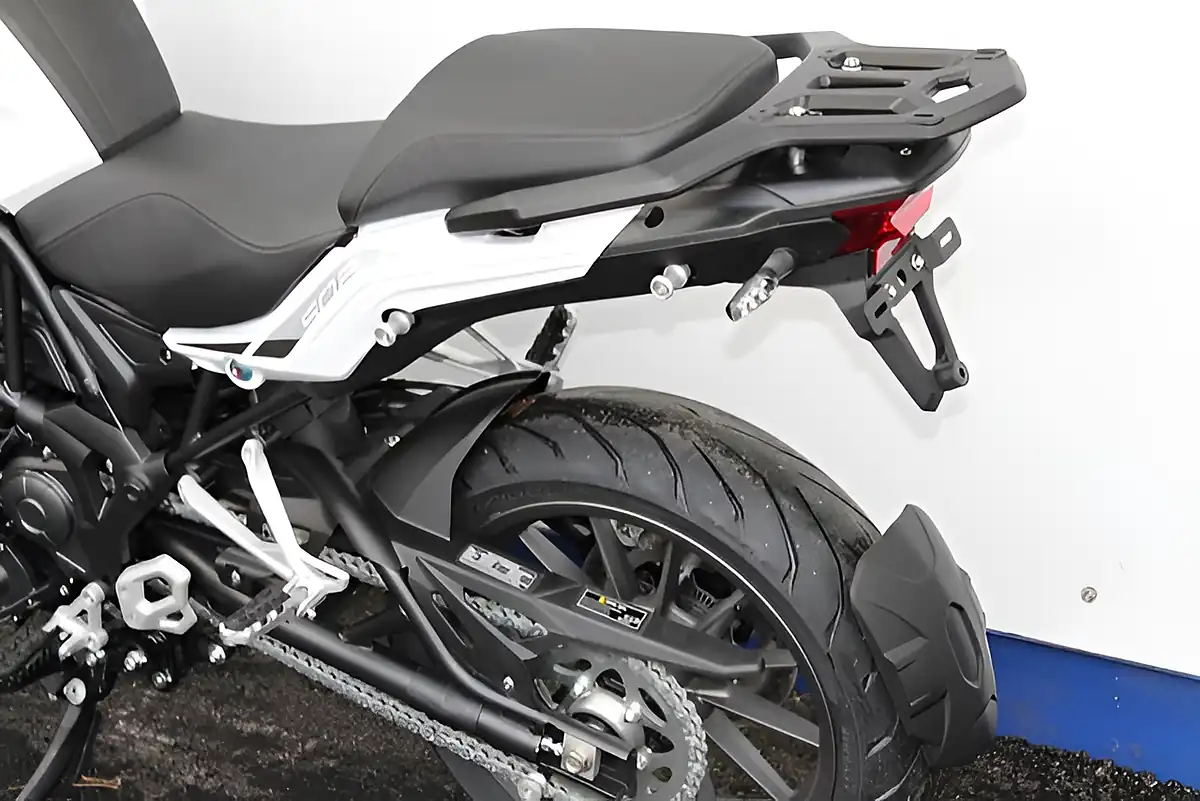 Used 2025 Benelli Trk 502 E4 White/Grey - Interior and Exterior details 17
