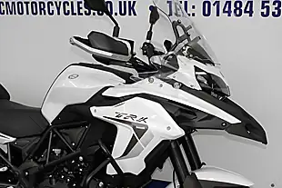 Used 2025 Benelli Trk 502 E4 White/Grey - Interior and Exterior details 6