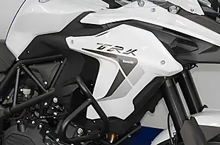 Used 2025 Benelli Trk 502 E4 White/Grey - Interior and Exterior details 7