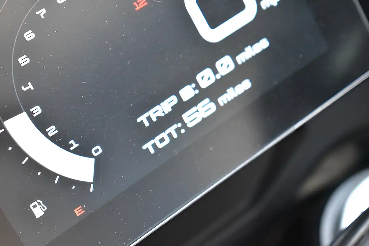 Used 2025 Benelli Trk 702 Adventure Grey - Interior and Exterior details 14