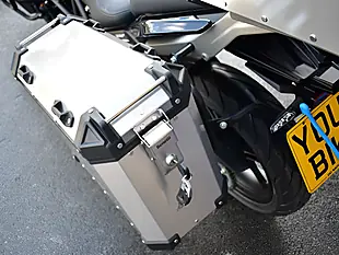 Used 2025 Benelli Trk 702 Adventure Grey - Interior and Exterior details 16