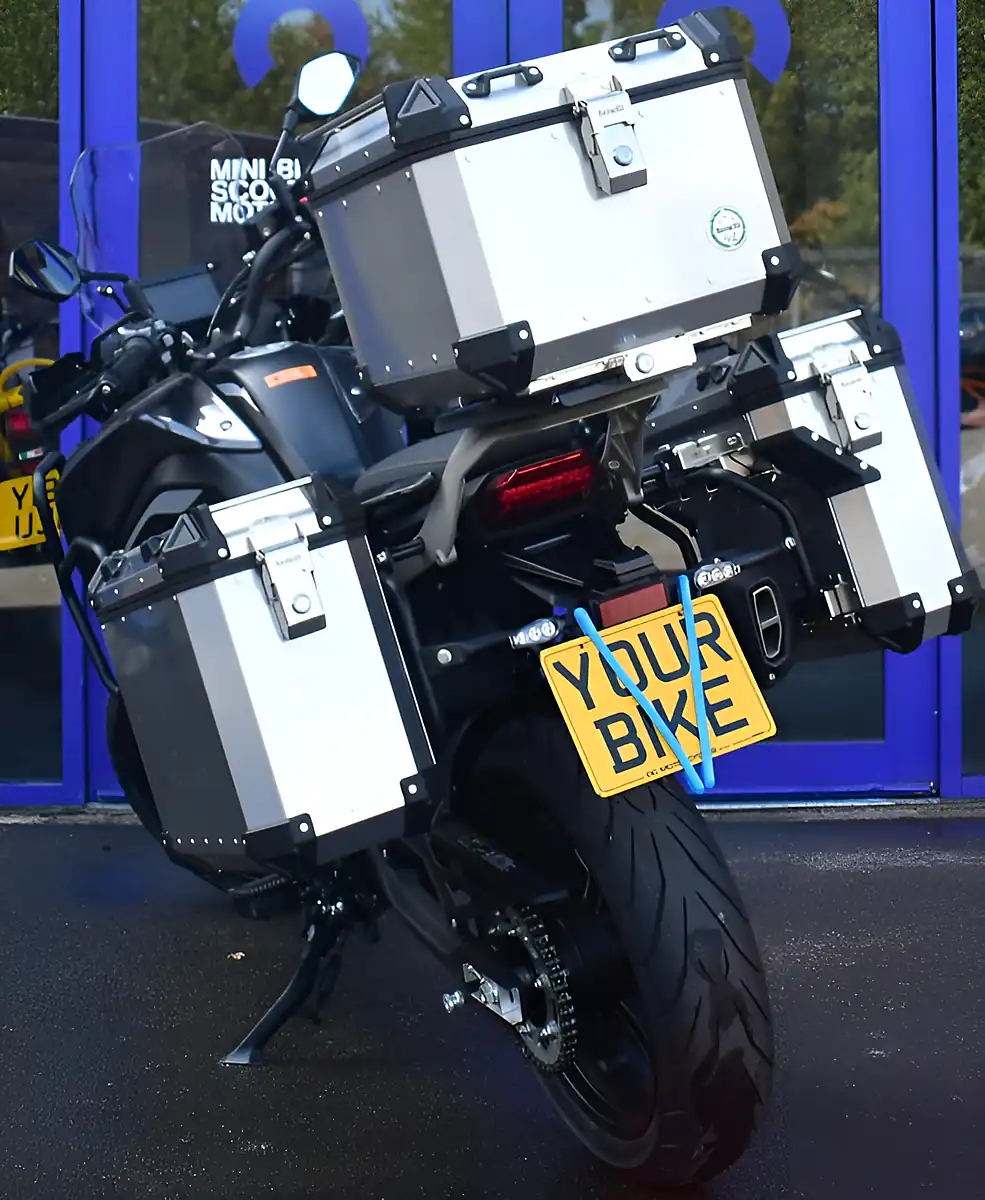 Used 2025 Benelli Trk 702 Adventure Grey - Interior and Exterior details 7