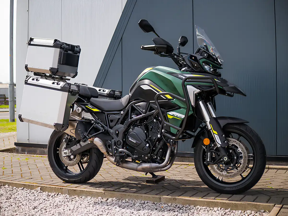 Used 2025 Benelli Trk 702 E5 Green - Front View