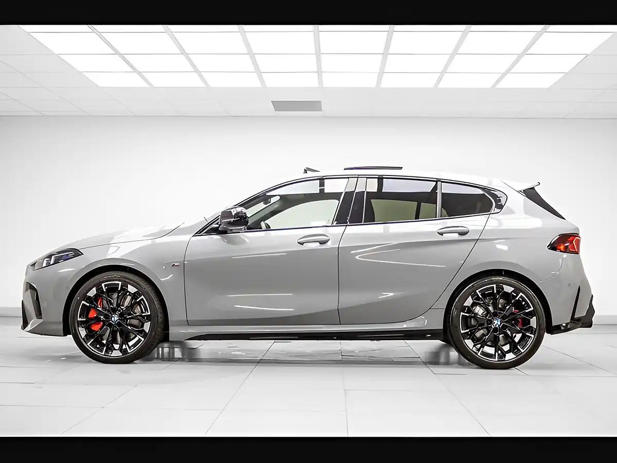 Used 2025 BMW 1 Series M135i Grey - Interior and Exterior details 6
