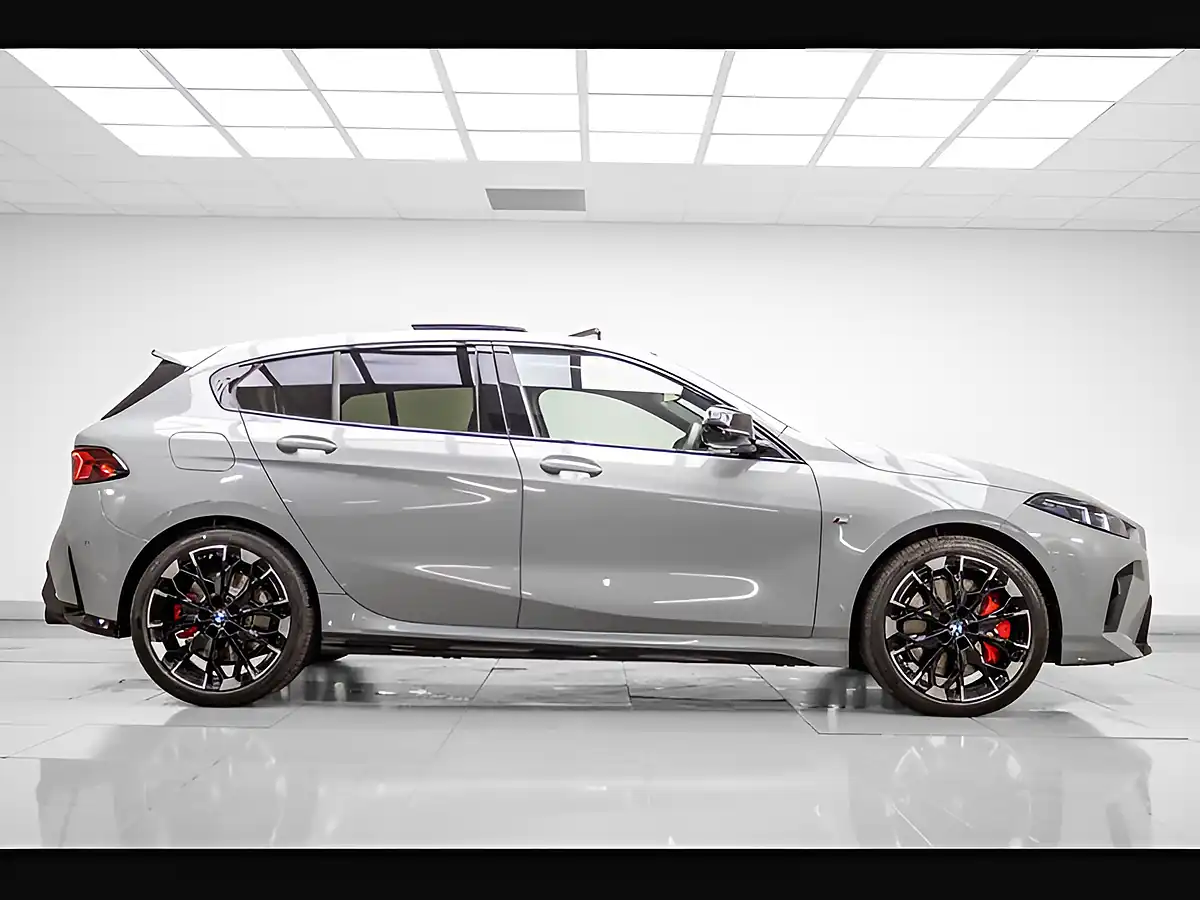 Used 2025 BMW 1 Series M135i Grey - Interior and Exterior details 7