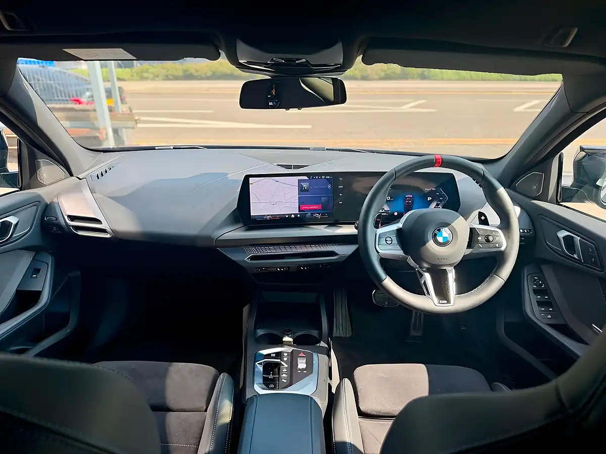 Used 2025 BMW 1 Series M135i Purple - Interior and Exterior details 14
