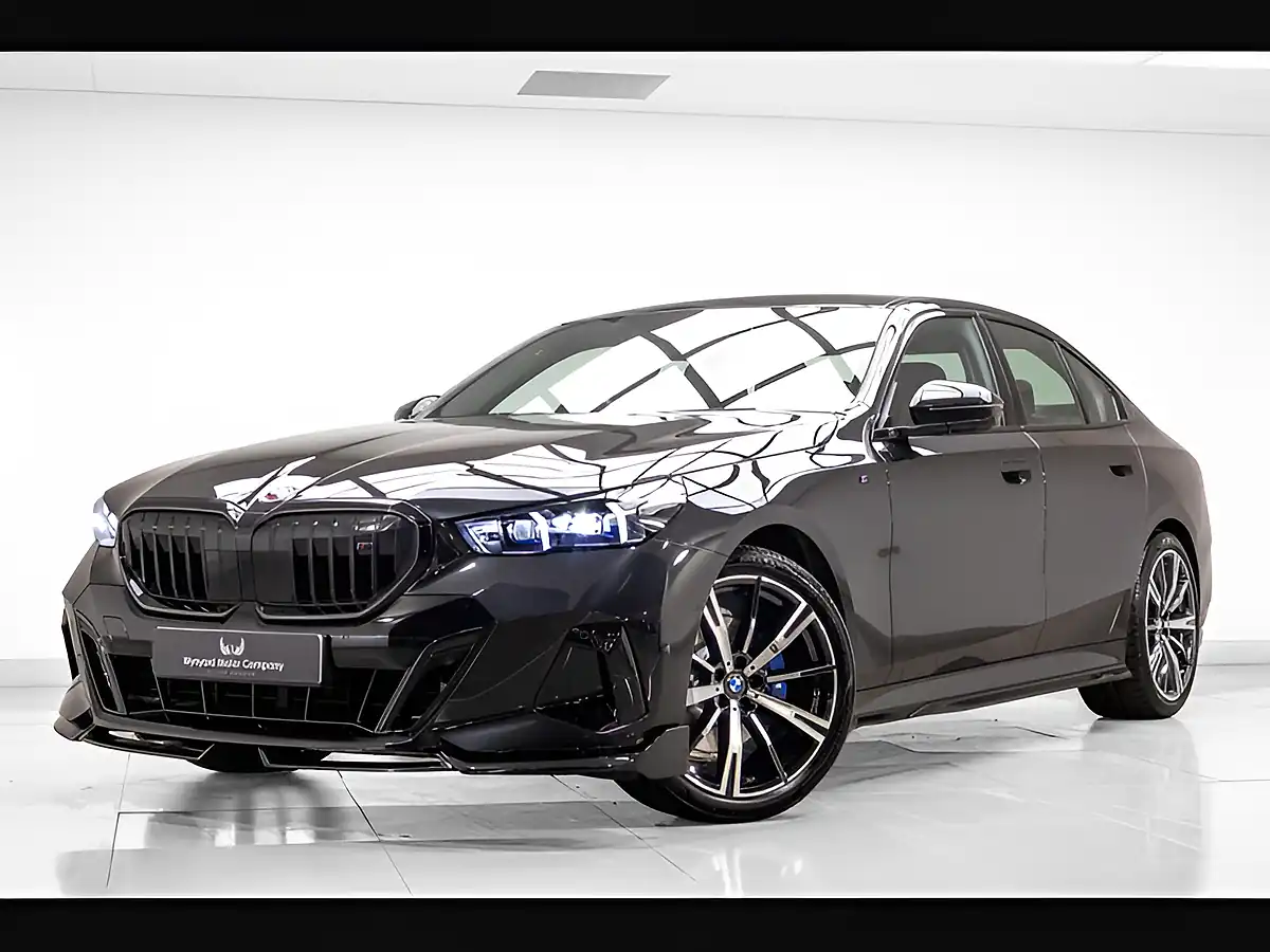 Used 2025 BMW 5 Series M Sport Black - Front View