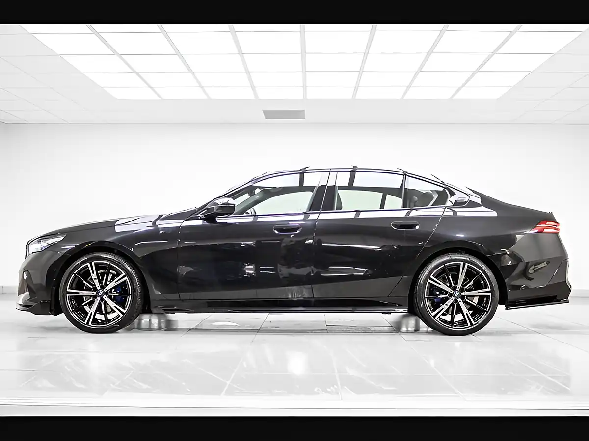 Used 2025 BMW 5 Series M Sport Black - Interior and Exterior details 2