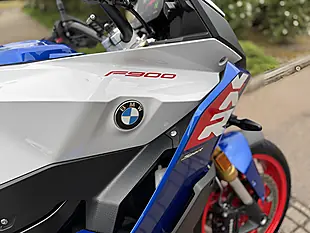 Used 2025 BMW F 900 Xr Multi-Coloured - Interior and Exterior details 11