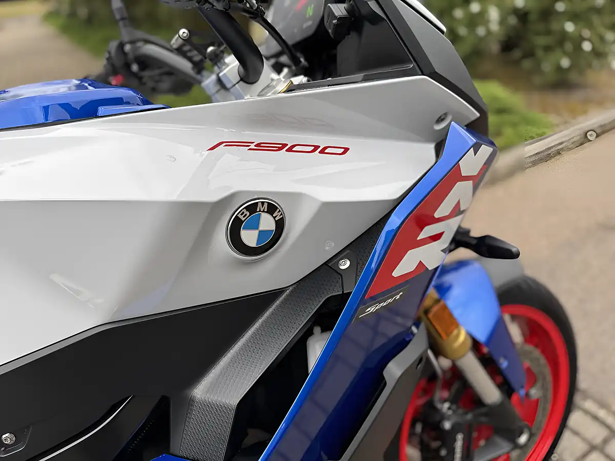 Used 2025 BMW F 900 Xr Multi-Coloured - Interior and Exterior details 11