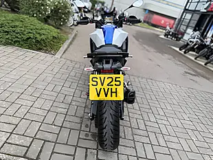 Used 2025 BMW F 900 Xr Multi-Coloured - Interior and Exterior details 8