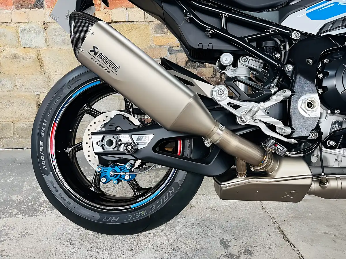 Used 2025 BMW M 1000 Rr Multicolour - Interior and Exterior details 10