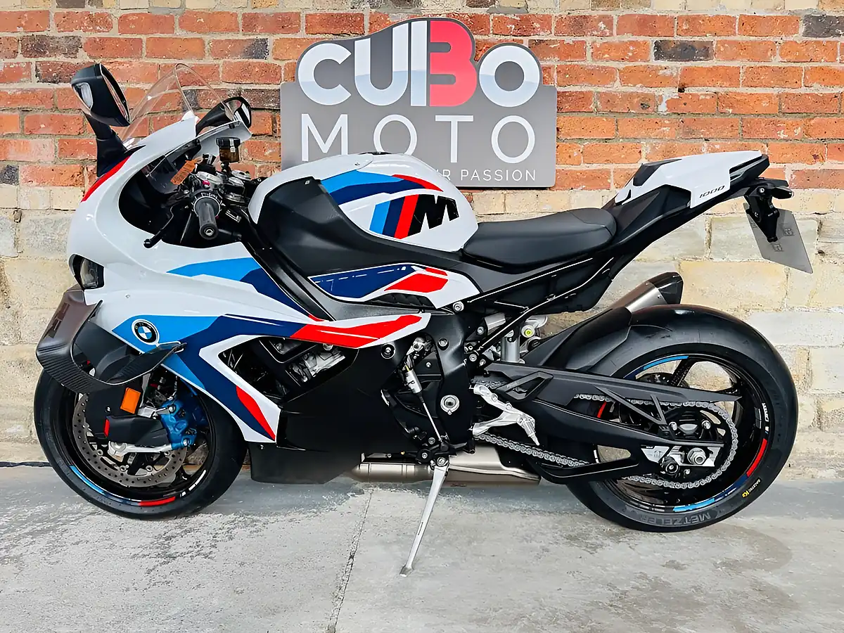 Used 2025 BMW M 1000 Rr Multicolour - Interior and Exterior details 11