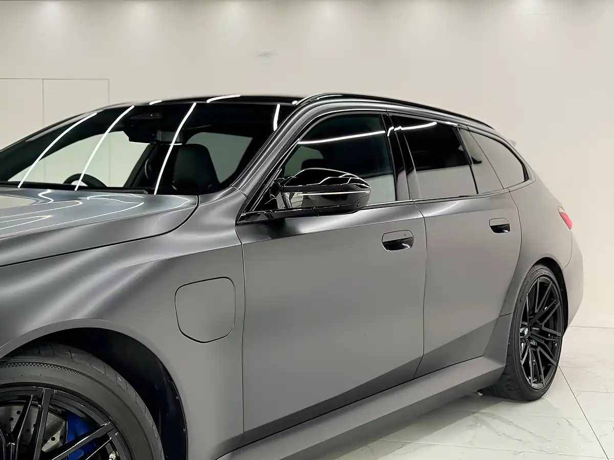 Used 2025 BMW M5 Touring Frozen Deep Grey - Interior and Exterior details 15