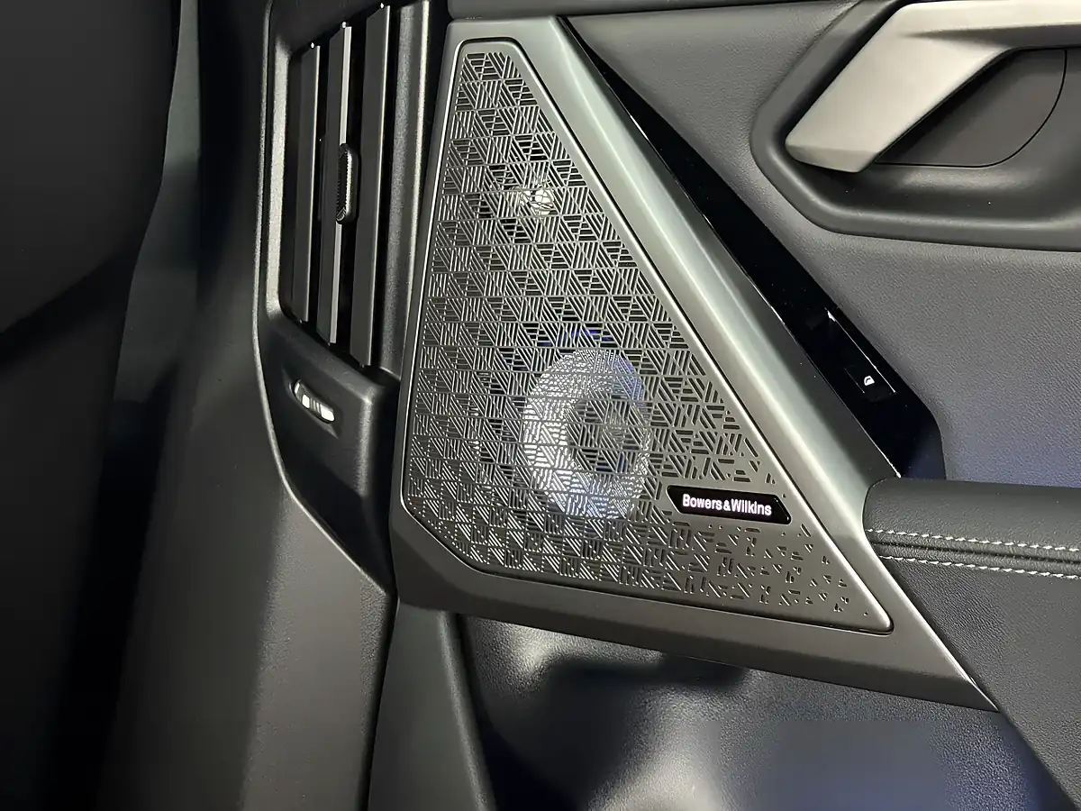 Used 2025 BMW M5 Touring Frozen Deep Grey - Interior and Exterior details 19
