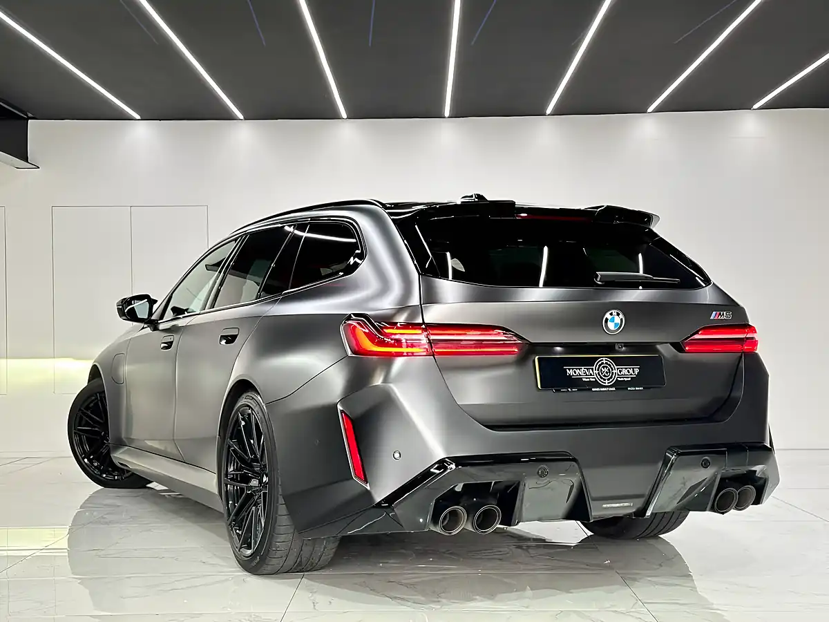 Used 2025 BMW M5 Touring Frozen Deep Grey - Interior and Exterior details 5