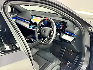 Used 2025 BMW M5 Touring Frozen Deep Grey - Interior and Exterior details 7