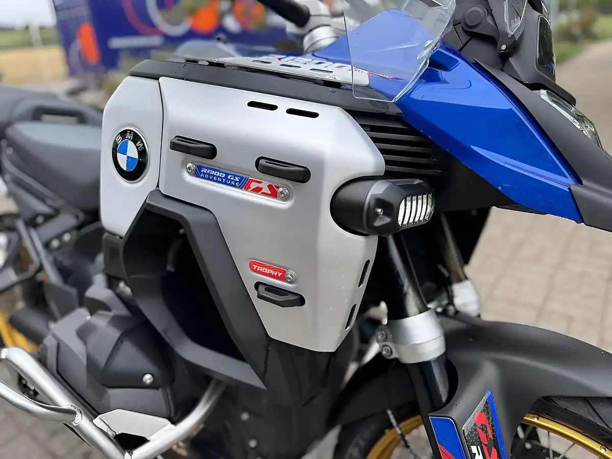 Used 2025 BMW R 1300 Gs Adventure Te Blue - Interior and Exterior details 12