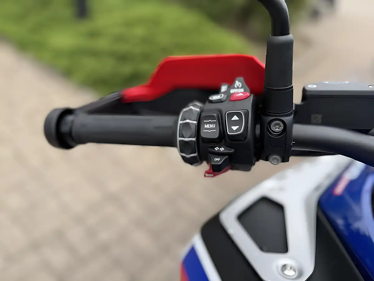 Used 2025 BMW R 1300 Gs Adventure Te Blue - Interior and Exterior details 17