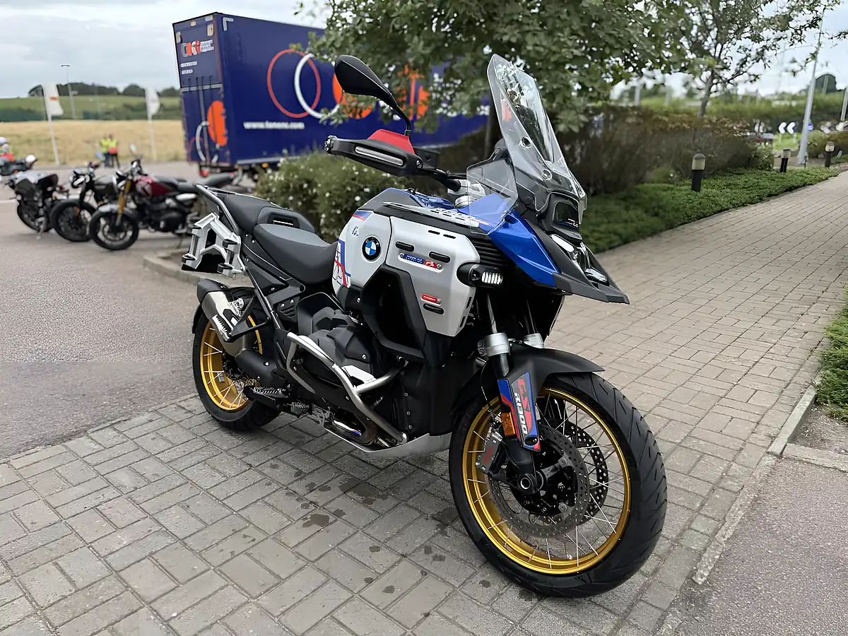 Used 2025 BMW R 1300 Gs Adventure Te Blue - Interior and Exterior details 3