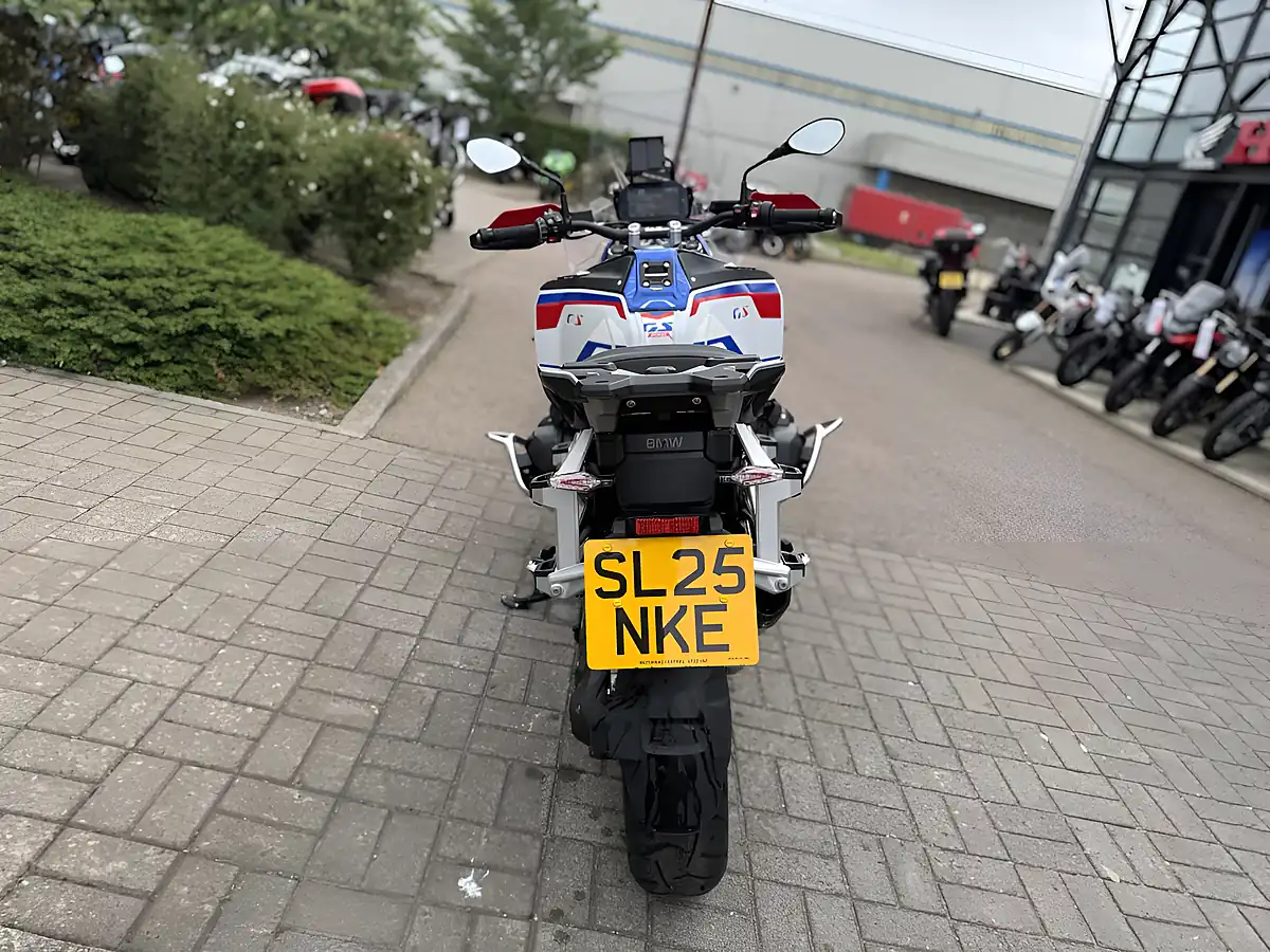 Used 2025 BMW R 1300 Gs Adventure Te Blue - Interior and Exterior details 9