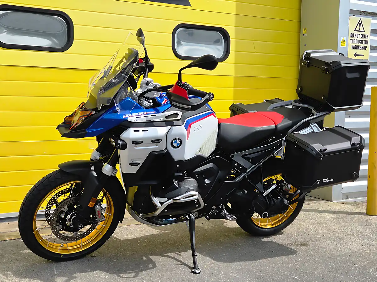 Used 2025 BMW R 1300 Gs Adventure Trophy Edition Blue - Interior and Exterior details 7