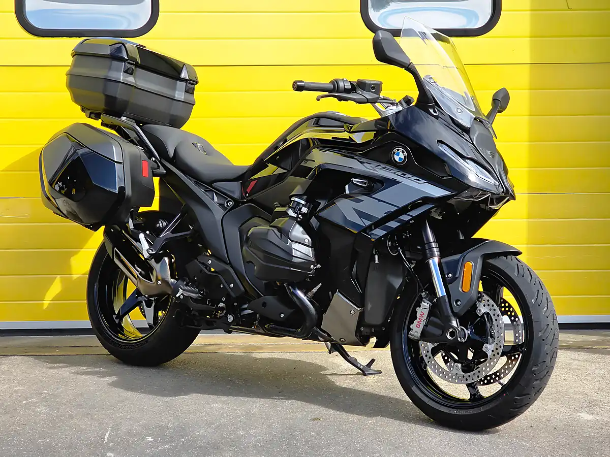 Used 2025 BMW R 1300 RS Se Triple Black Black - Front View