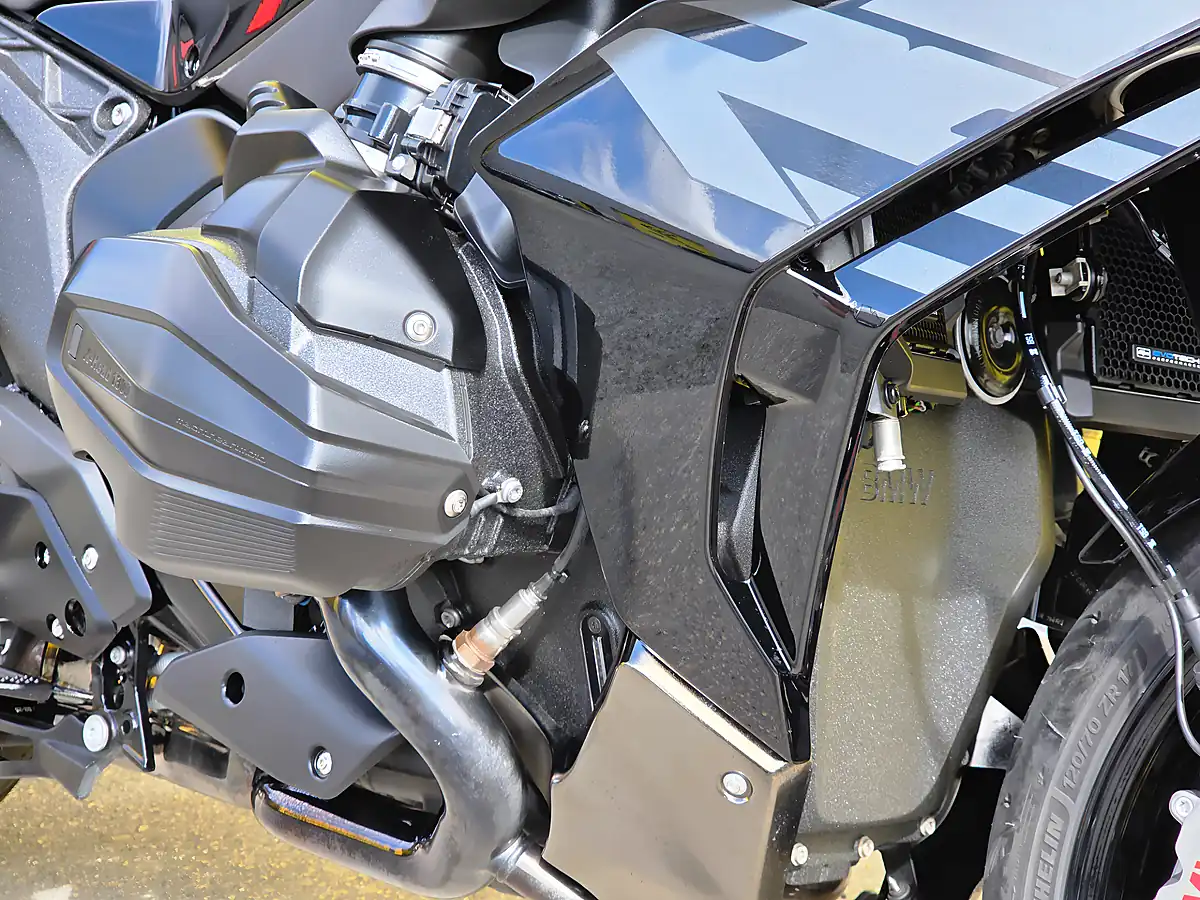 Used 2025 BMW R 1300 RS Se Triple Black Black - Interior and Exterior details 10