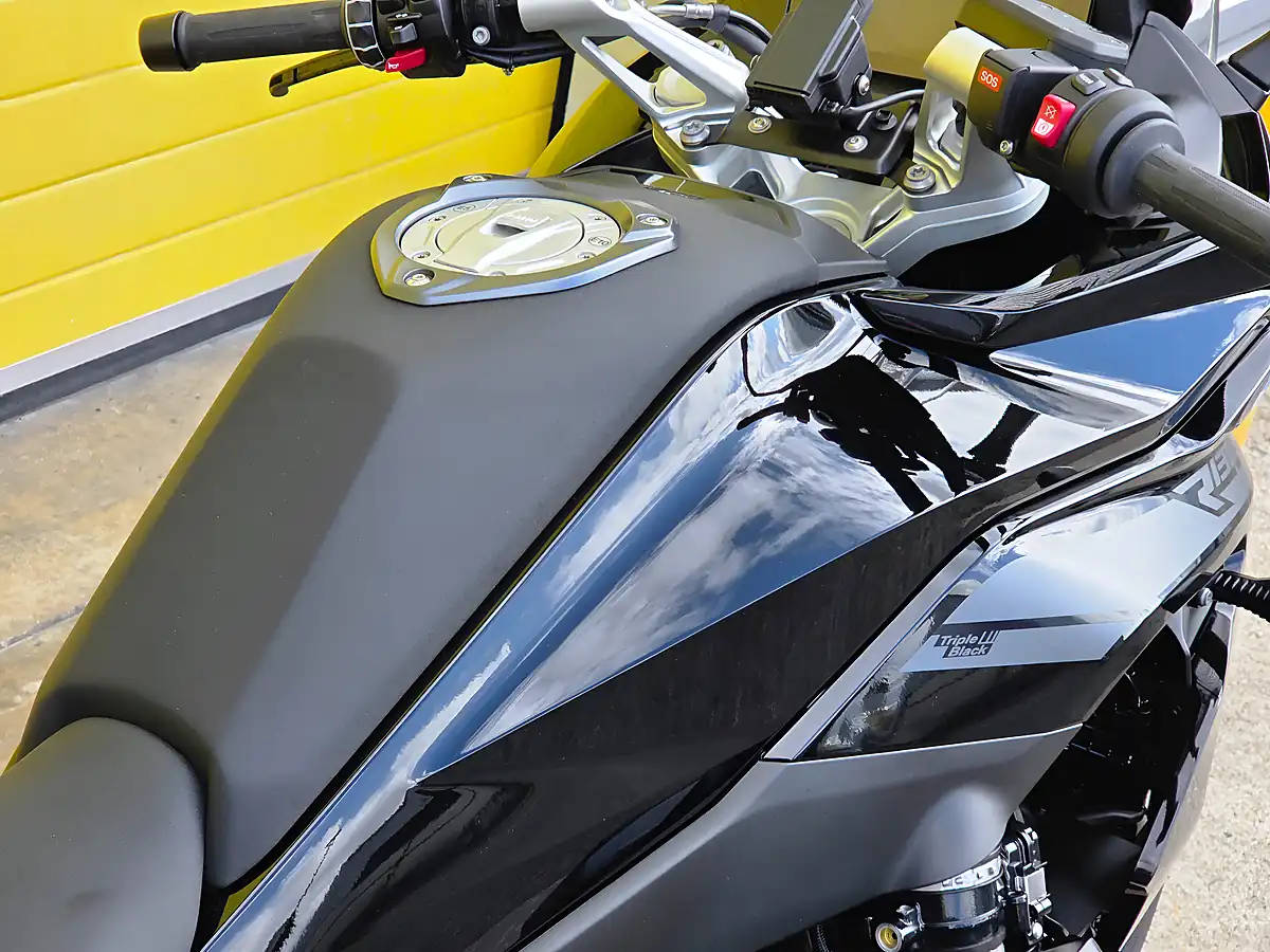 Used 2025 BMW R 1300 RS Se Triple Black Black - Interior and Exterior details 13