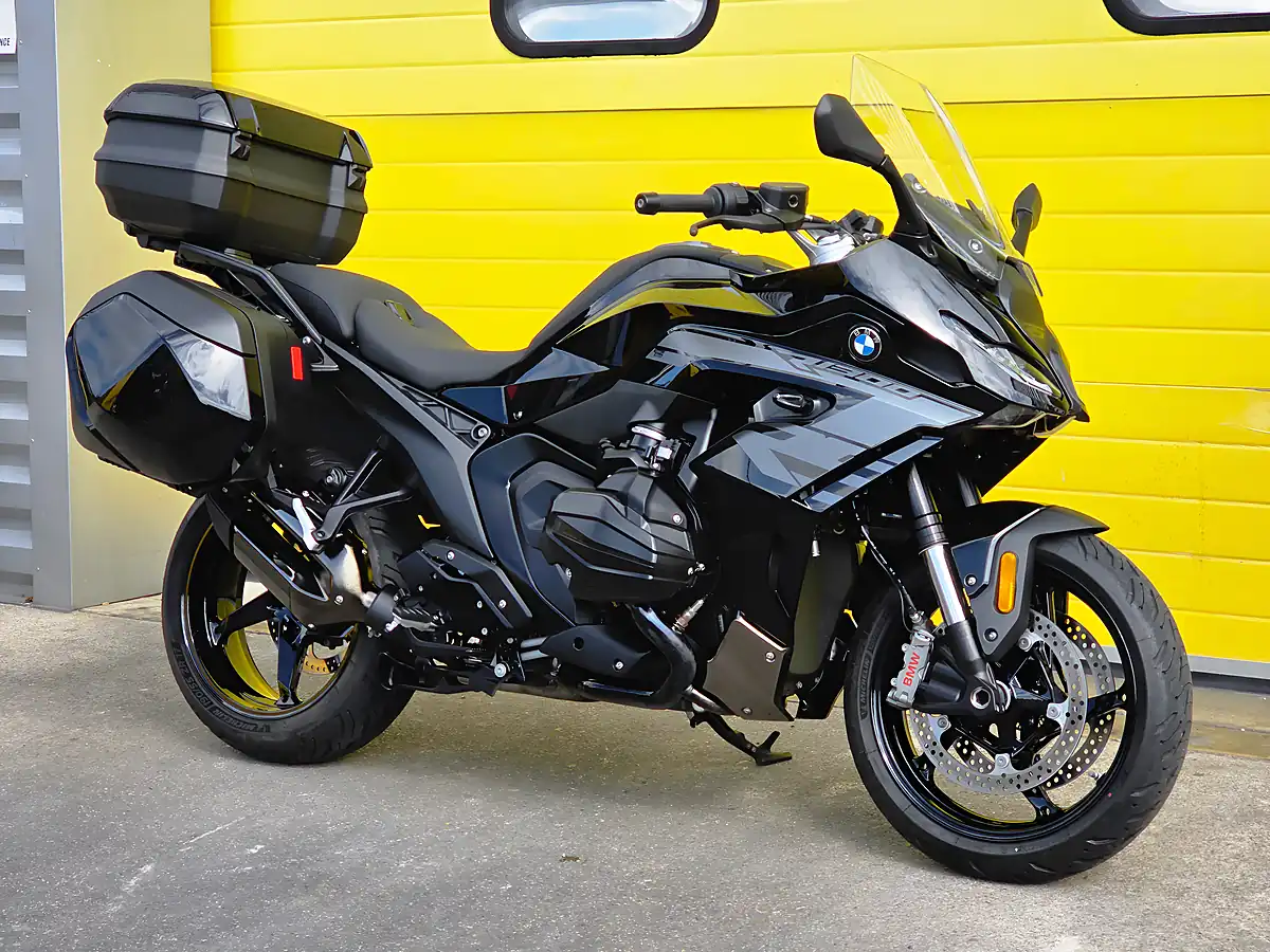 Used 2025 BMW R 1300 RS Se Triple Black Black - Interior and Exterior details 3