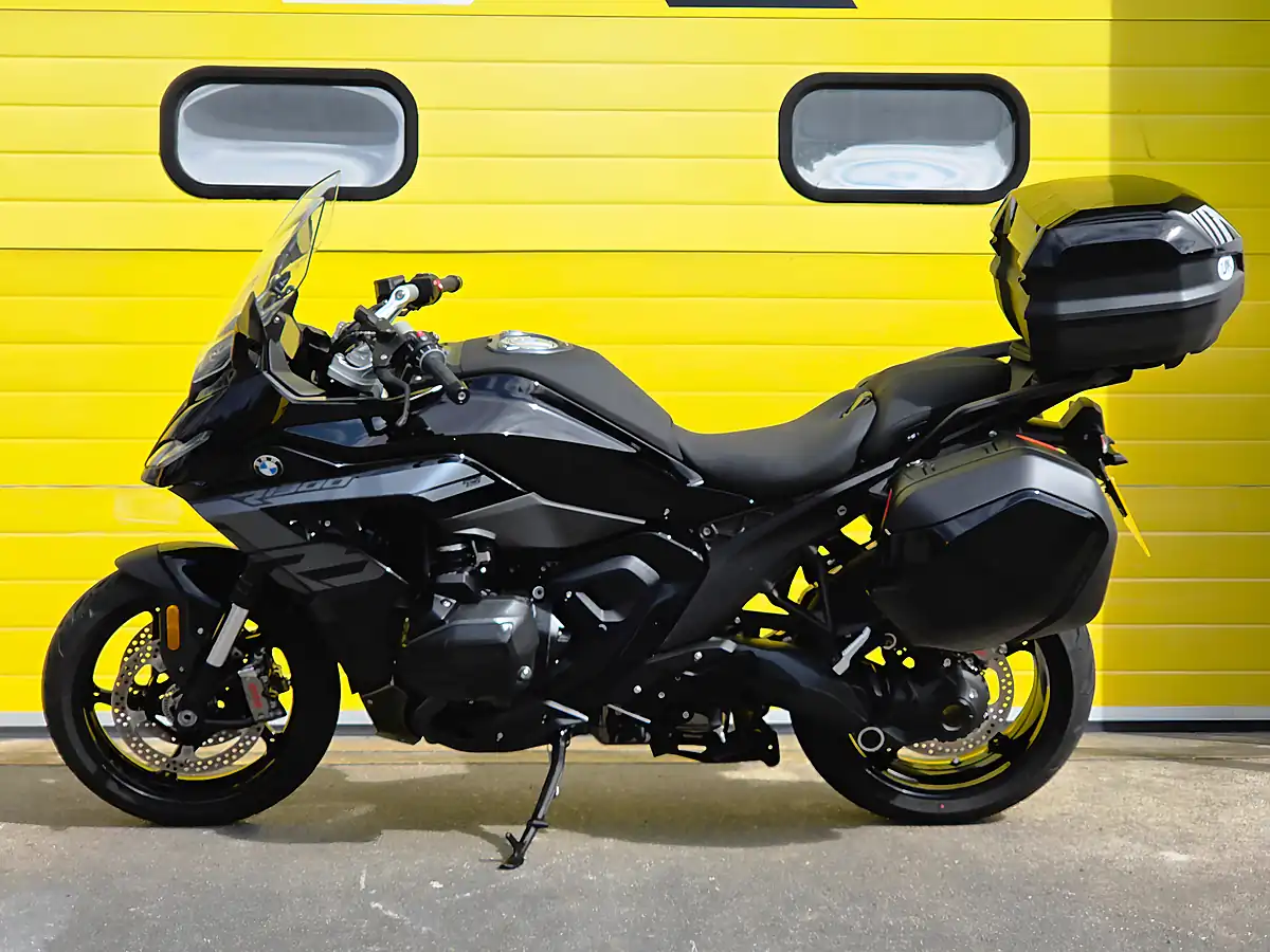 Used 2025 BMW R 1300 RS Se Triple Black Black - Interior and Exterior details 5