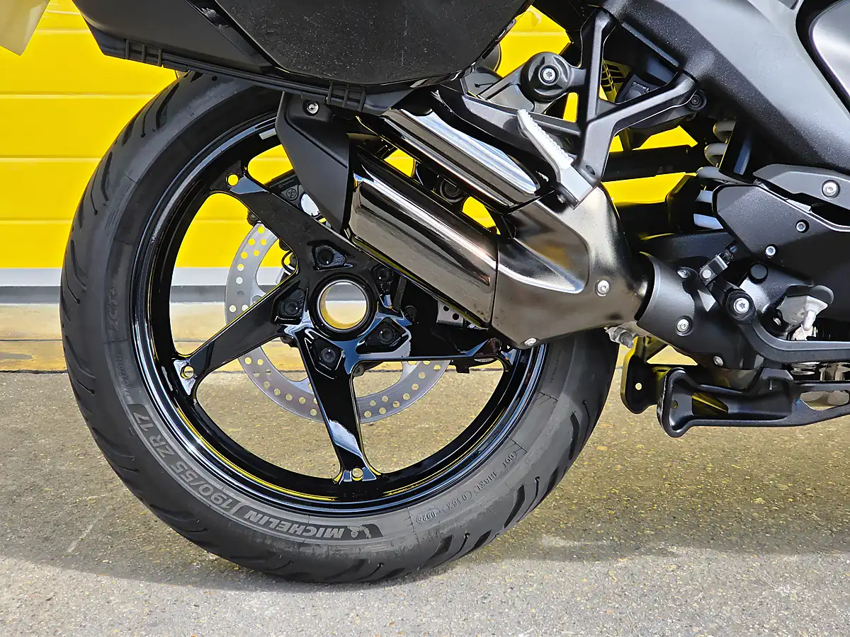 Used 2025 BMW R 1300 RS Se Triple Black Black - Interior and Exterior details 8