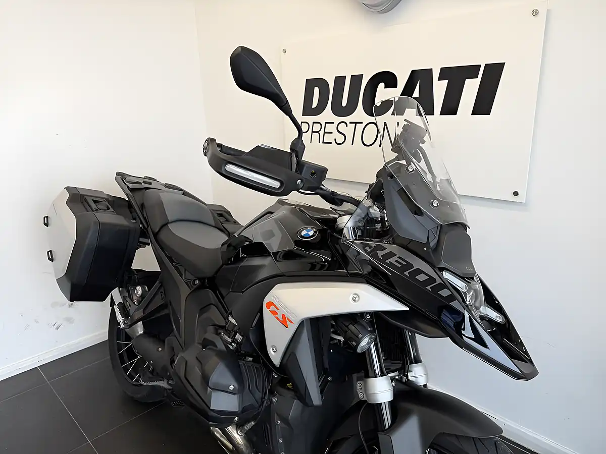Used 2025 BMW R1300 Gs Te Triple Black - Interior and Exterior details 5
