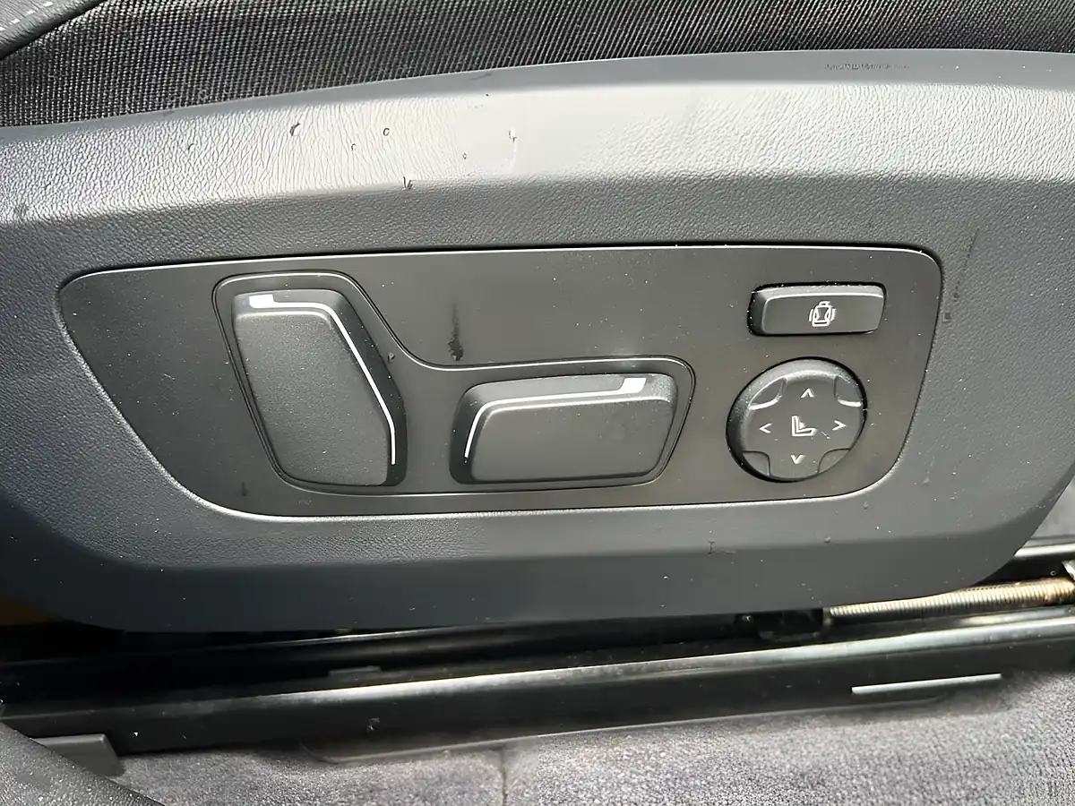 Used 2025 BMW X3 Xline Sophisto Grey - Interior and Exterior details 17