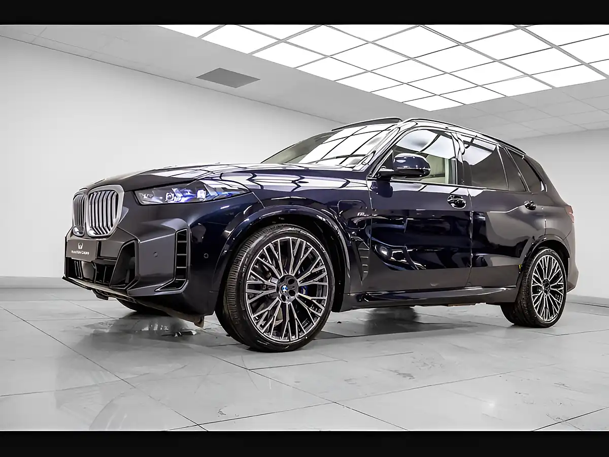 Used 2025 BMW X5 M Sport Black - Interior and Exterior details 4