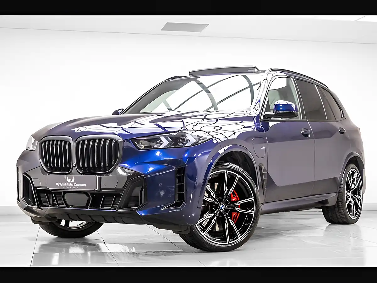Used 2025 BMW X5 M Sport Blue - Front View