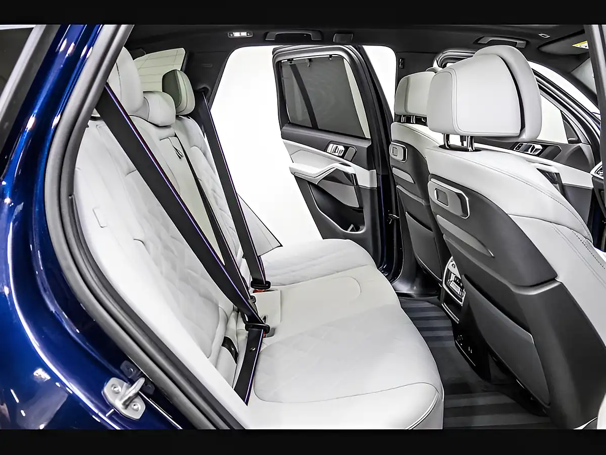 Used 2025 BMW X5 M Sport Blue - Interior and Exterior details 10