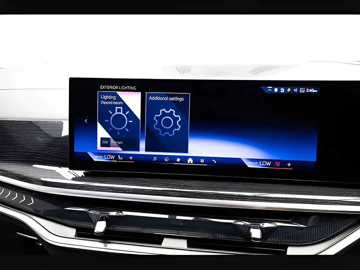 Used 2025 BMW X5 M Sport Blue - Interior and Exterior details 14