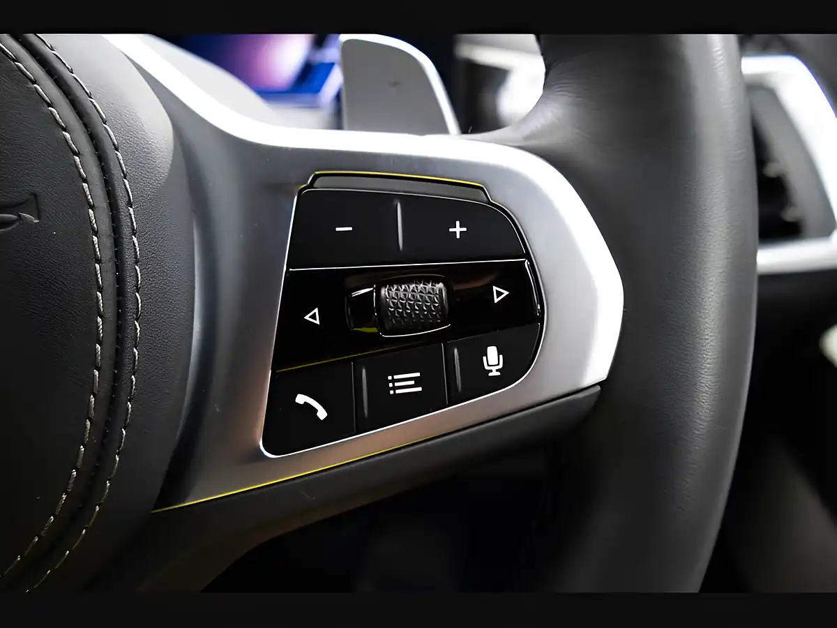 Used 2025 BMW X5 M Sport Blue - Interior and Exterior details 20