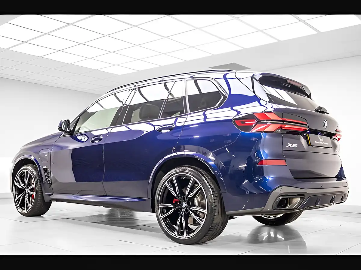 Used 2025 BMW X5 M Sport Blue - Interior and Exterior details 4