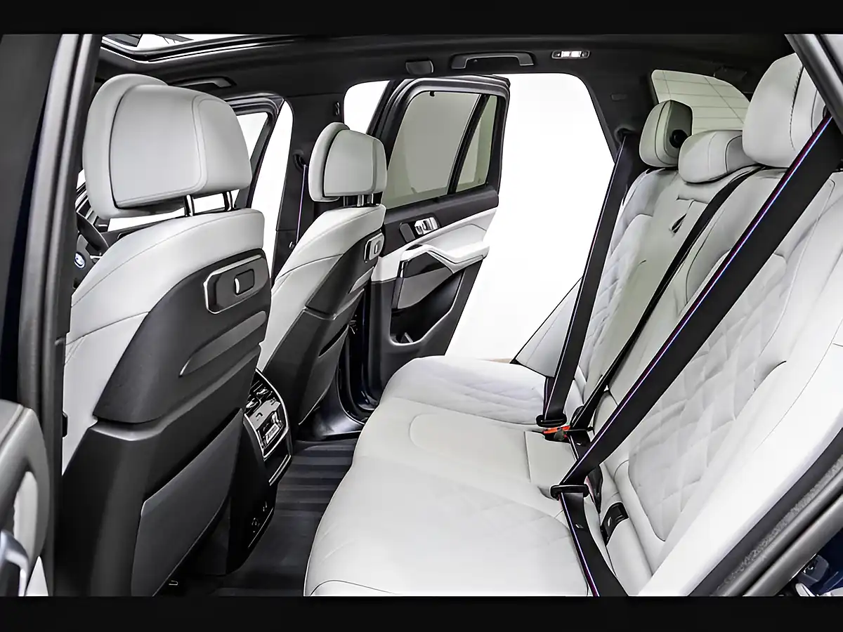 Used 2025 BMW X5 M Sport Blue - Interior and Exterior details 8