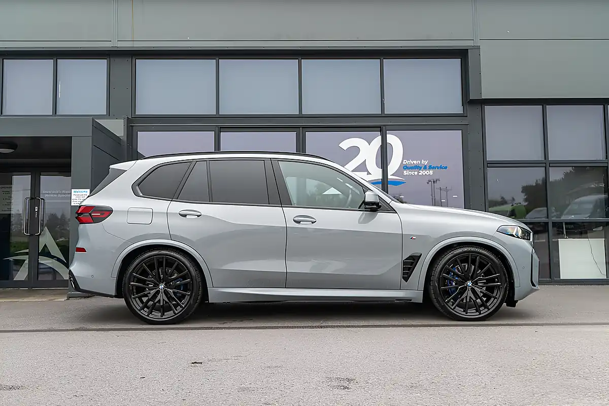 Used 2025 BMW X5 M Sport Brooklyn Grey - Interior and Exterior details 7