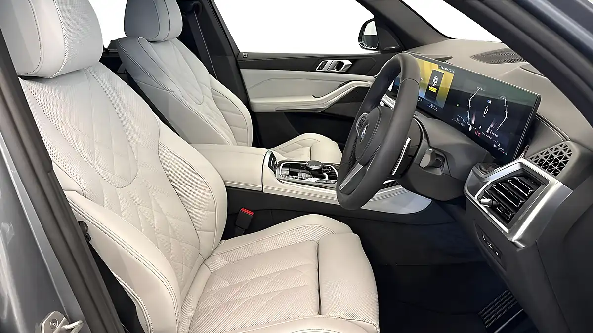 Used 2025 BMW X5 M Sport Grey - Interior and Exterior details 11