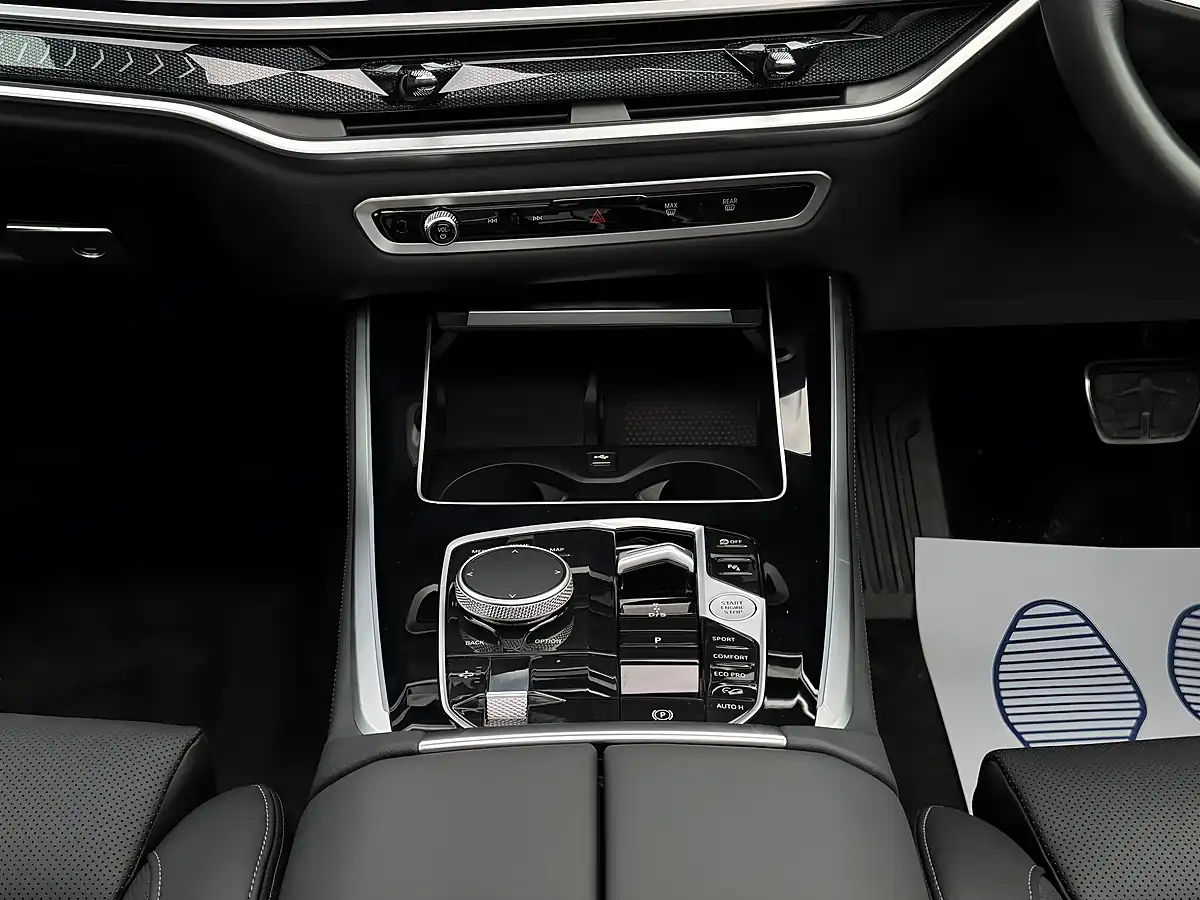 Used 2025 BMW X5 M Sport Grey - Interior and Exterior details 14