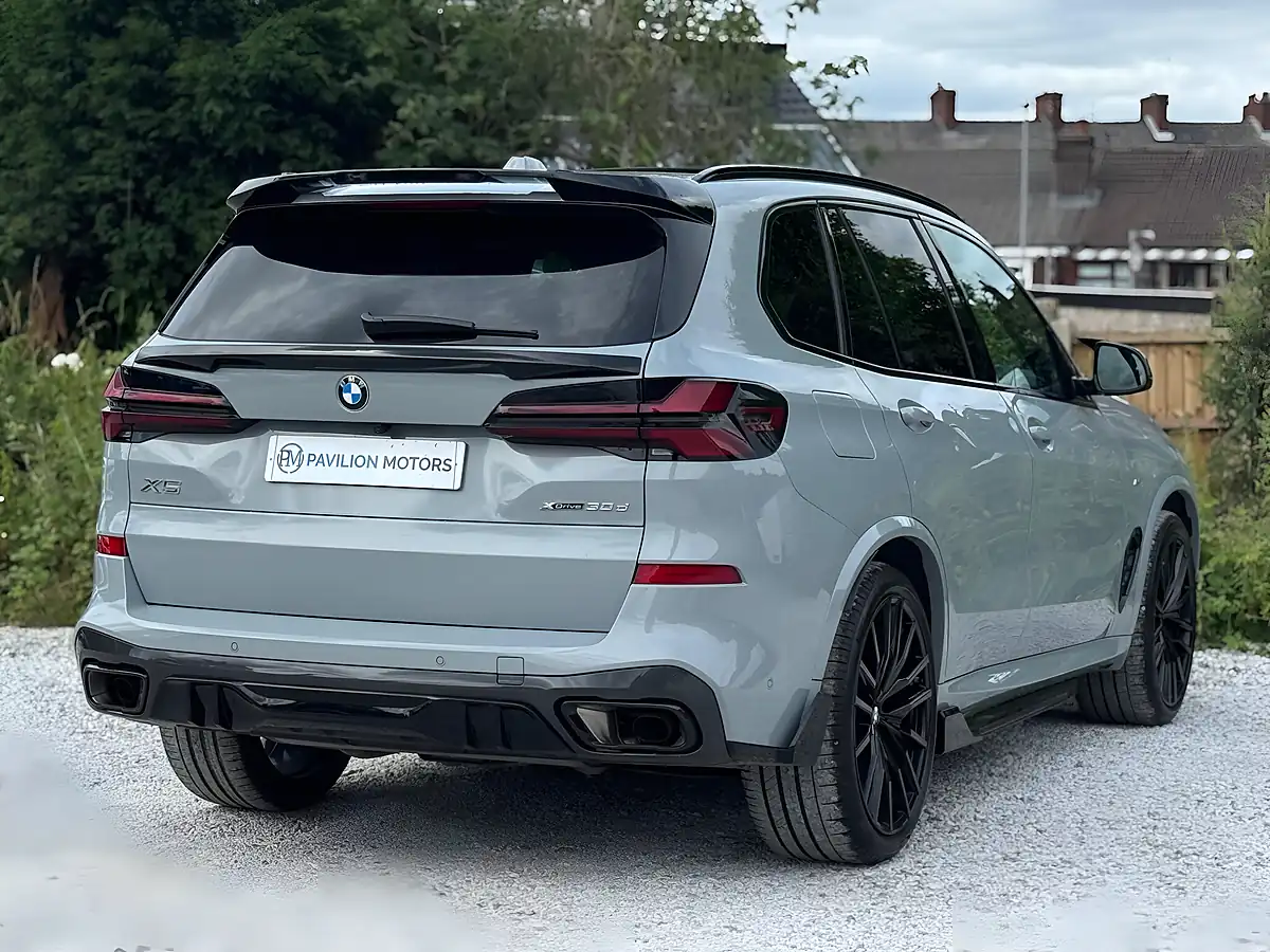 Used 2025 BMW X5 M Sport Grey - Interior and Exterior details 9