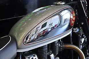 Used 2025 Bsa Gold Star 650 Ex Demo Bsa Silver Sheen - Interior and Exterior details 15