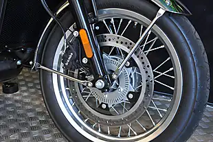 Used 2025 Bsa Gold Star 650 Ex Demo Bsa Silver Sheen - Interior and Exterior details 8