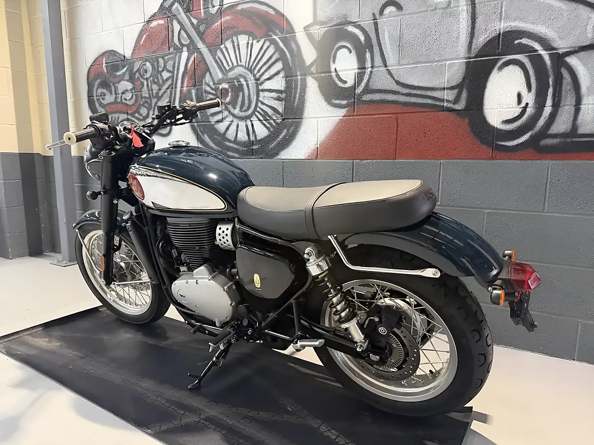 Used 2025 Bsa Gold Star Highland Green Green - Interior and Exterior details 16